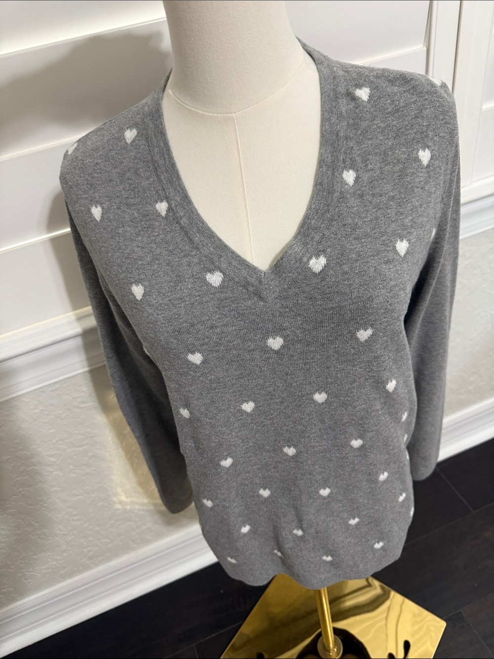 Tommy Hilfiger Gray V-Neck Sweater with White Heart Print